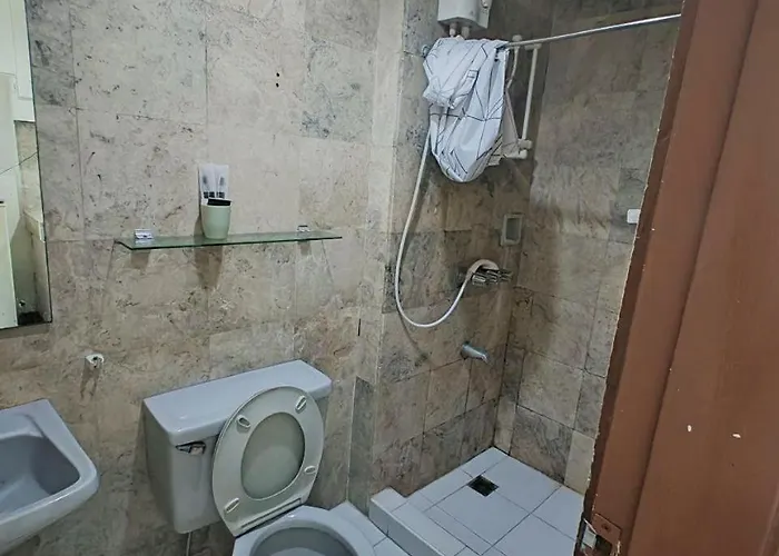 Ancalm Condon 3* Manila